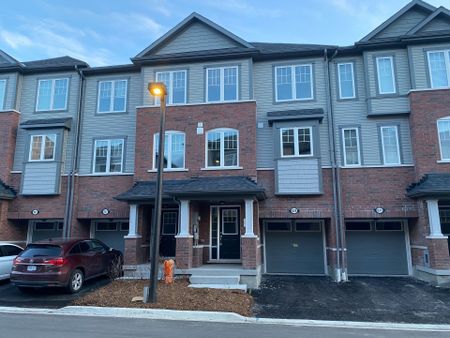 For Lease - 829 Atwater Path, Oshawa, Ontario - Photo 2