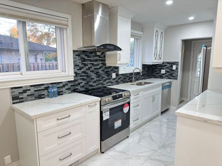 For Lease - 21 Greenwood Crescent, Brampton, Ontario - Photo 5