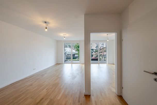 Ihr Rückzugsort im Grünen – 2-Zimmer-Wohnung mit Balkon und Tiefgaragenparkplatz - Photo 1