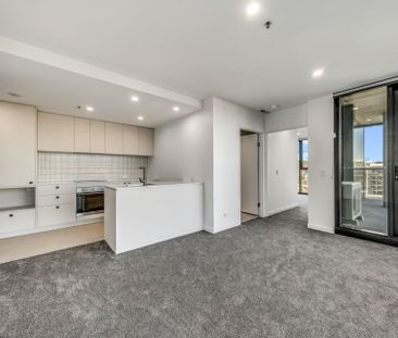 A warm and inviting two-bedroom apartment in the heart of Belconnen - Photo 2