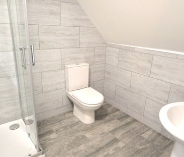 London Road, Slough, Berkshire,SL3 - Photo 3