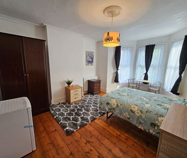 Room in a Shared House, Lordship Lane, N22 - Photo 2