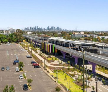 Skyline Serenity: Your Contemporary Oasis - Photo 2