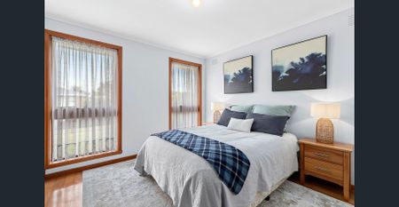 Solid original brick home with endless potential - Photo 2