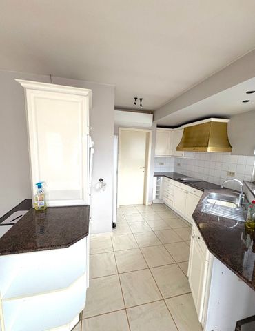 Lichtrijk duplex appartement met 3 slaapkamers en 2 badkamers in het charmante Outrijve (Avelgem)! - Photo 4