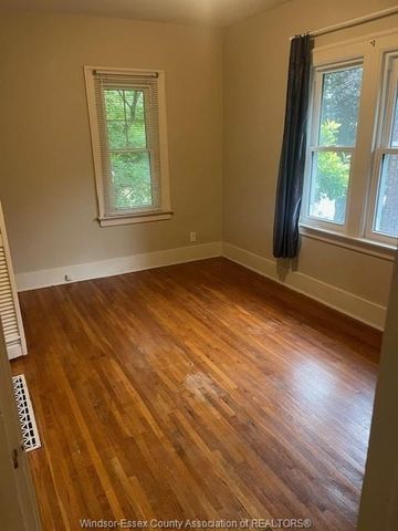 For Lease - 1389 VICTORIA, Windsor, Ontario - Photo 5