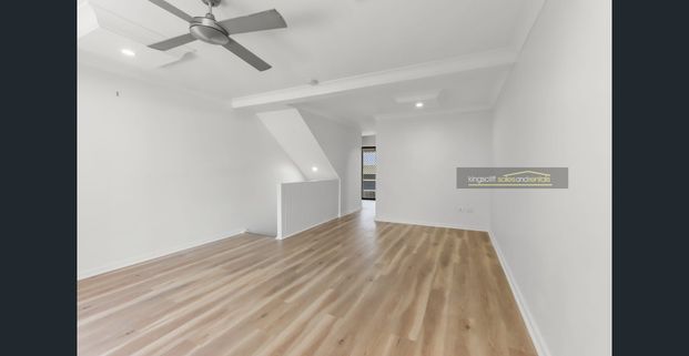 2 bedroom updated townhouse with 2 ensuites and larger than normal garage - Photo 1