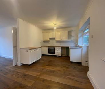 3 bedroom detached bungalow to rent - Photo 5