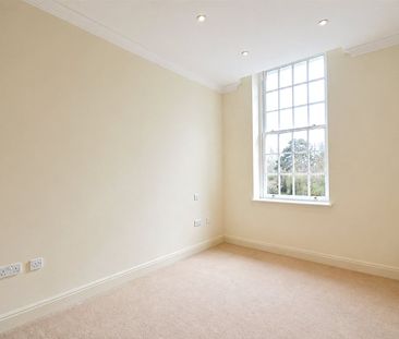 South View, Epsom, Surrey, KT19 7LB - Photo 5