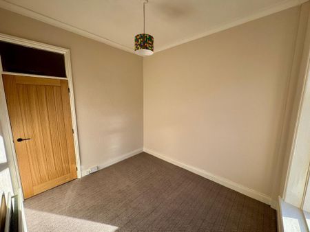 3 bedroom apartment to rent - Photo 2