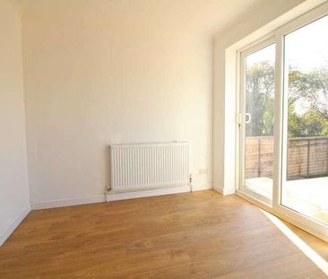 Farley Close, Frome, BA11 - Photo 2