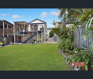 22 Greenup Street, Redcliffe, Qld 4020 - Photo 2