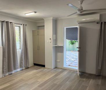 Neat and Tidy Unit in Prime Location! - Photo 2