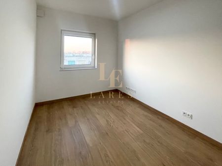 Atrakcyjna przestrzeń 100m² | 4 pokoje | Balkon - Zdjęcie 3