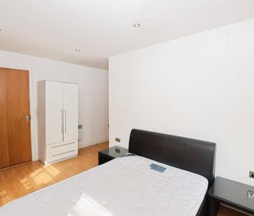 2 bedroom flat to rent - Photo 6