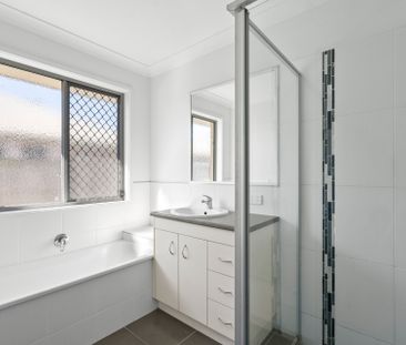 21 Bluestar Circuit, Caboolture QLD 4510 - House For Rent | Domain - Photo 6