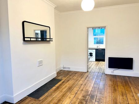 1 Bed Flat, George Street, RG1 - Photo 2