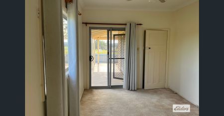 Charming Country Farmhouse Less Than 10 Minutes to Moruya! - Photo 3