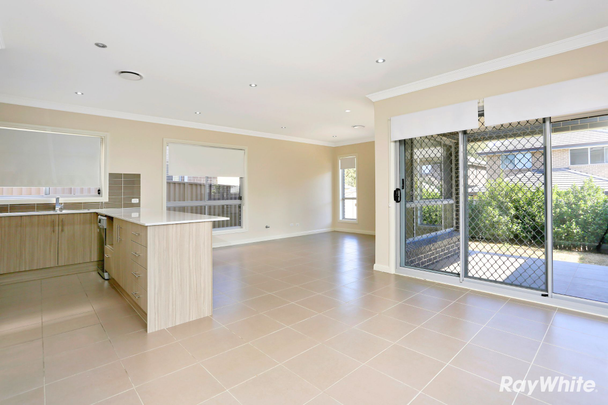 Double Storey Modern Family Home!! - Photo 1