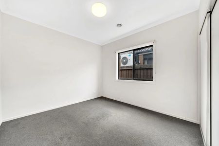 Spacious 4-Bedroom Home in Wollert - Photo 4