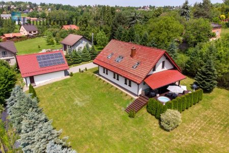 Wolnostojący, ergonomiczny dom otulony ciszą na widokowej działce - Фото 2