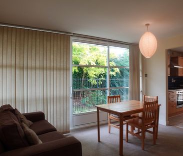 Room in a Shared Flat, Barrier Point Road, E16 - Photo 1