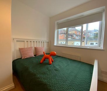 1 bedroom in a house share to rent - Photo 1
