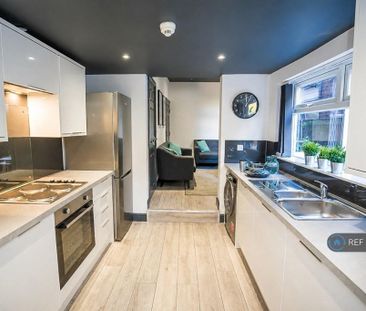 1 bedroom in a house share to rent - Photo 5
