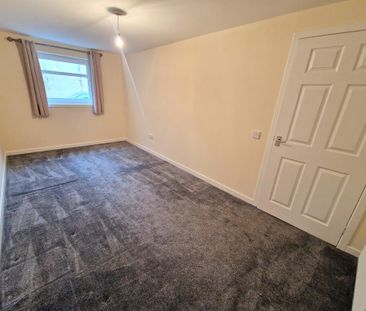 2 bedroom ground floor flat to rent - Photo 6