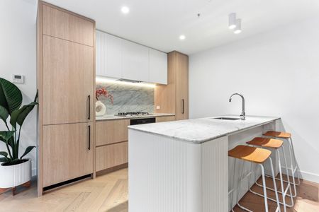 Premium Two-Bedroom Luxury Apartment close to all Amenities - Photo 3