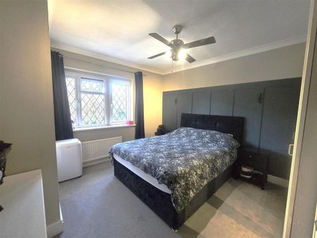 3 bedroom link detached house to rent - Photo 3