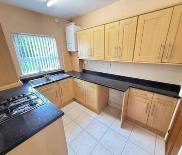 3 bedroom semi-detached house to rent - Photo 6