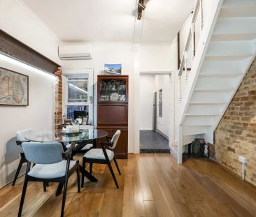 Stunning three bedroom terraced home - Photo 1