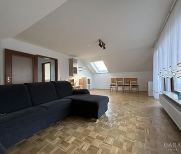 Möblierte 2 Zimmer-DG-Wohnung im 3-FH - Photo 4