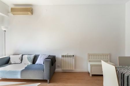 Carrer del Pintor Pahissa, Barcelona, Catalonia 08028 - Foto 3