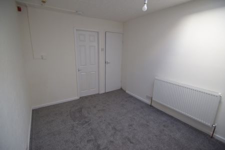 To Let 2 Bed Ground Floor Flat - Photo 5