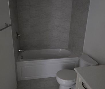 For Lease - 305 Garner Drive Unit# 108, Hamilton, Ontario - Photo 5