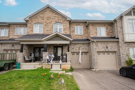 For Lease - 136 Sapphire Way, Thorold, Ontario - Photo 3