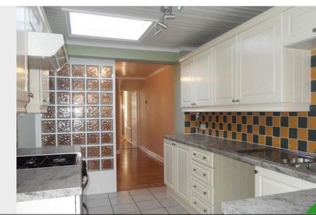 2 Bed Terraced House, Watlington Street, RG1 - Photo 3