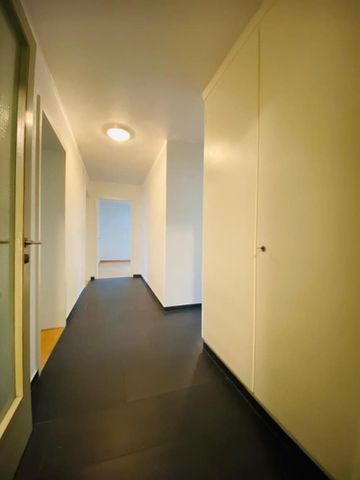 "Schöne, lichtdurchflutete 5-Zimmer-Wohnung an zentraler Lage!" - Photo 3