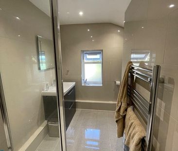 6 bedroom terraced house to rent - Photo 4