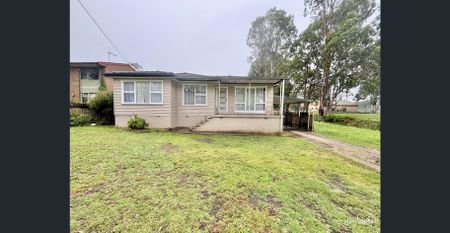 Freshly Painted 3-Bedroom Home Close to Macquarie Fields Station... - Photo 4