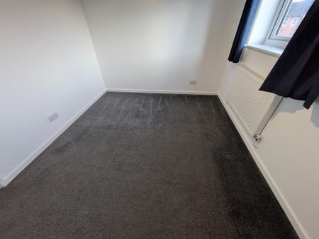 2 bedroom semi-detached house to rent - Photo 5