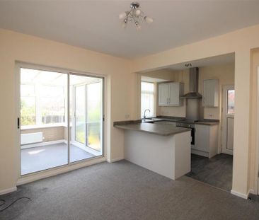 3 bedroom detached house to rent - Photo 5
