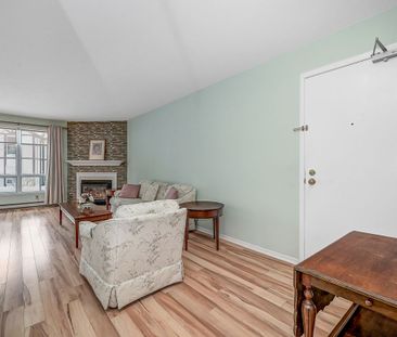 For Lease - 8 Stonehill Court Unit# B, Kanata, Ontario - Photo 2