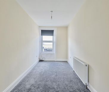 2 bedroom Flat to rent in Forest Hall Road, Forest Hall NE12 - Photo 2