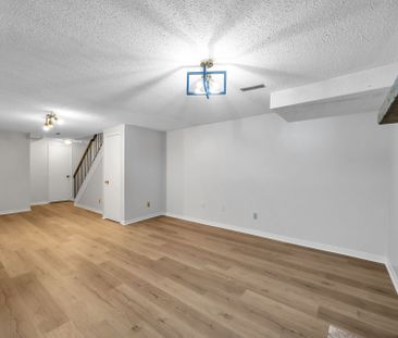 For Lease - 39 Frost Drive, Whitby, Ontario - Photo 5