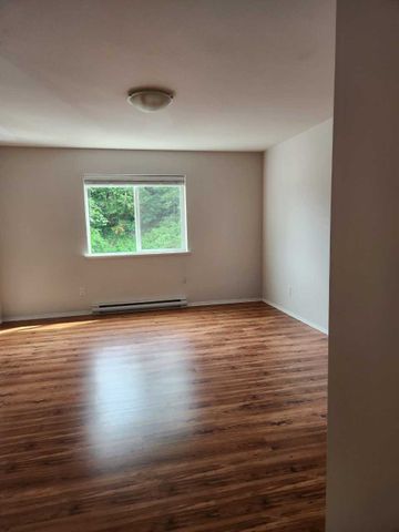 Townhomes close to walking trails (Campbell River) - Photo 4