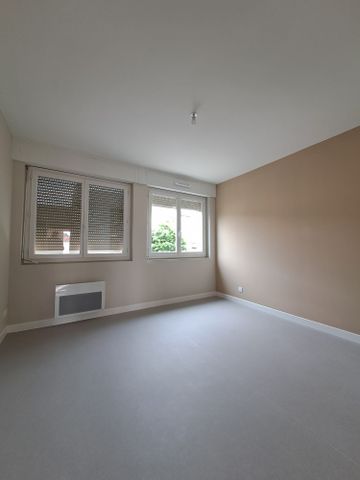 Location Appartement 4 pièces 97m² CARMAUX 81400 - Photo 3