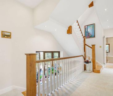 6 bedroom detached house to rent - Photo 2